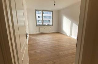 Wohnung mieten in Lietzenburgerstrasse 88, 10719 Charlottenburg, Sanierte sonnige 3 Zimmer Wohnung mit EBK und Balkon parallel zum Kudamm