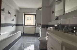 Wohnung mieten in Hohmärtelstraße 16, 66954 Pirmasens, Großzügige Wohnung mit Dachterrasse