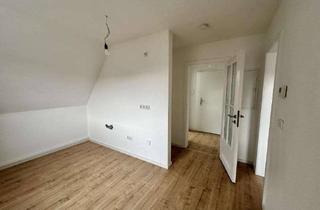 Wohnung mieten in Goethestraße 16, 33378 Rheda-Wiedenbrück, Perfekte Single-Wohnung * renoviert im Daschgeschoss *