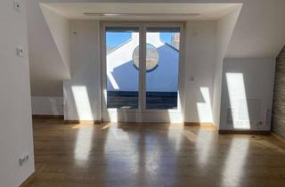 Wohnung mieten in Karl-Liebknecht-Straße, 07749 Wenigenjena, Exklusive 4-Zimmer-Maisonette in Jena-Ost , 2 Balkone, Einbauküche, Parkett, Aufzug & Tiefgarage