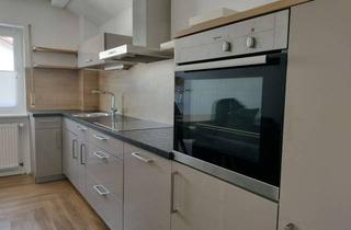 Wohnung mieten in Niederhofheimer Weg, 65843 Sulzbach, Wunderschöne 3‑Zimmer‑Dachgeschosswohnung in ruhiger, zentraler Lage, EBK, Gäste WC, Stellplatz uvm