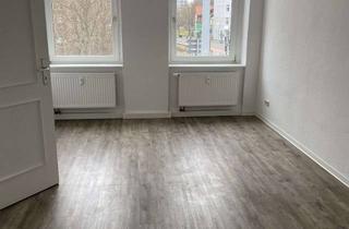 Wohnung mieten in Leipziger Platz 16, 99085 Krämpfervorstadt, Frisch sanierte 3‑Raum‑Wohnung – neue Einbauküche & Tageslichtbad