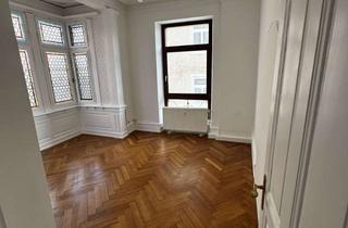 Wohnung mieten in 76530 Innenstadt, Großzügige 5-Zimmer-Wohnung in der Innenstadt - PKW-Stellplatz direkt am Haus!