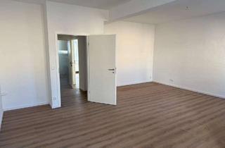 Wohnung mieten in Metzer Straße, 45139 Südostviertel, Helle 3,5-Zimmer Wohnung im 1. OG mit Balkon in Essen-Südostviertel