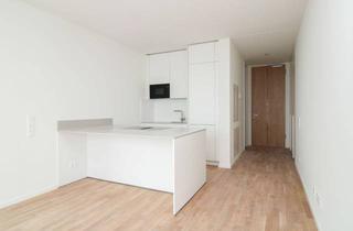 Wohnung mieten in Memminger Platz, 80997 Moosach, Moderne 2-Zimmer-Wohnung mit Terrasse und Balkon