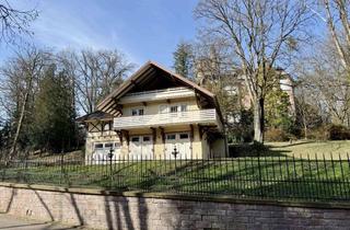 Haus kaufen in 76530 Innenstadt, Denkmalgeschütztes Liebhaberobjekt in Parkanlage