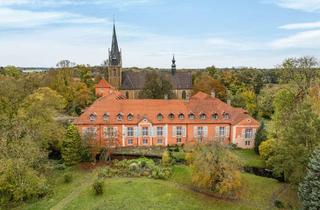 Haus kaufen in 49597 Rieste, Exklusives Klosteranwesen mit Turmwohnungen, Kapelle & Parkanlage