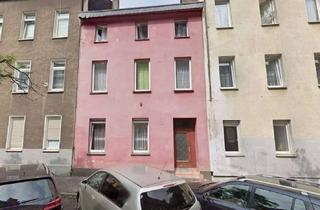 Haus kaufen in 47053 Hochfeld, Investmentchance: Renovierungsbedürftiges MFH in Duisburg