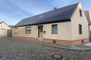 Haus kaufen in Seestraße, 39175 Biederitz, Im Ortskern von Biederitz: Wohnhaus mit viel Nebengelass