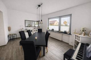 Doppelhaushälfte kaufen in 31311 Uetze, Renovierte Doppelhaushälfte in Uetze: Wintergarten, großzügiger Garten und Garage warten auf Sie!