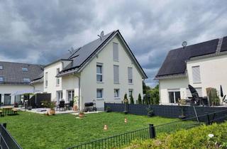 Haus mieten in Rosenstraße 11 d, 82269 Geltendorf, A+ Doppelhaushälfte mit drei Bädern und Photovoltaik