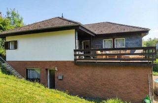 Anlageobjekt in 53804 Much, MANNELLA *Gepflegtes Mehrfamilienhaus* mit drei vermieteten Wohneinheiten auf Erdpachtgrundstück