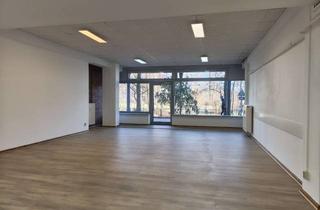 Gewerbeimmobilie mieten in Warnitzer Straße 14, 13057 Neu-Hohenschönhausen, (provisionsfrei) ehemalige Fahrschule benötigt neue Nutzung!