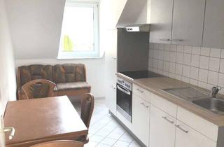 Wohnung mieten in Annenstraße 24, 08371 Glauchau, Helle 2-R-DG-Wohnung mit Einbauküche u. teilmöbliert in GC-Oberstadt - Bad mit Wanne und Fenster