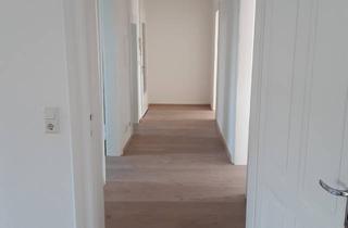 Wohnung mieten in Grünstr. 19, 42551 Velbert, wunderschöne 4 Zimmer Altbauwohnung in Citynähe von Velbert-Mitte