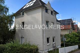 Haus kaufen in 42897 Remscheid, Modernes Dreifamilienhaus sucht neuen Eigentümer zum entwickeln