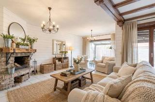 Haus kaufen in 41516 Grevenbroich, mit Kamin, 2 Bädern & Glasfaseranschluss