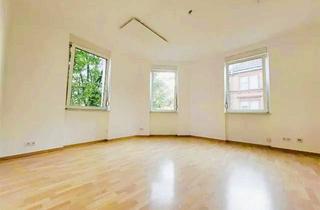 Wohnung kaufen in 68163 Mannheim, Stilvolle Altbauwohnung mit Balkon frisch renoviert und sofort bezugsfrei im beliebten Mannheim Lindenhof