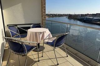 Immobilie mieten in 23564 Lübeck, Exklusive 2-Zimmer-Wohnung mit Wasserblick, Balkon & Bad en Suite – möbliert