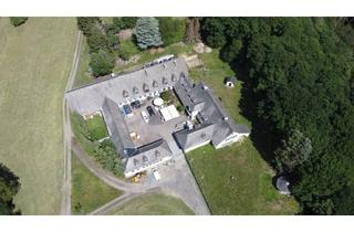 Haus kaufen in 56598 Rheinbrohl, Repräsentativer Vierkanthof in Alleinlage mit Panoramablick (25.000 qm Grundstück / 4 Wohnungen)!