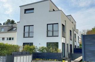 Doppelhaushälfte kaufen in 61476 Kronberg, Kronberg im Taunus - Exklusive Doppelhaushälfte im Grünen