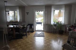 Wohnung mieten in 97526 Sennfeld, Sennfeld - 3-Zimmer-Mietwohnung mit Stellplatz und Garage sowie Garten mit Freisitz und Teich sowie Wasserlauf in 97456 Sennfeld (1592)