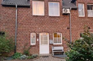 Reihenhaus kaufen in 41836 Hückelhoven, Hückelhoven - Mittelreihenhaus mit Garage und ausgebauten Speicher