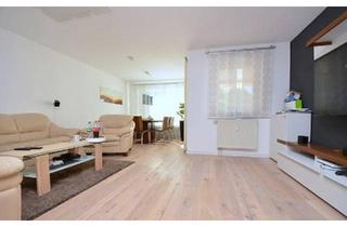 Haus kaufen in 71067 Sindelfingen, Sindelfingen - Seltene Gelegenheit: 3,5-Zimmer-EG-Wohnung mit Garten & TG