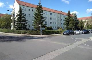 Wohnung kaufen in 06618 Naumburg, Naumburg (Saale) - Eigentumswohnung 4 Raum Wohnung