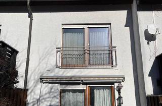 Haus kaufen in 82319 Starnberg, Starnberg - Reihenmittelhaus mit Potenzial in Top-Lage Starnberg - 800 m zum