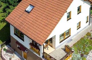 Haus kaufen in 07381 Pößneck, Pößneck - Zwei Häuser auf einem Grundstück - Vielseitigkeit, Platz und Potenzial