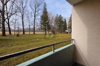 Wohnung kaufen in 82178 Puchheim, Puchheim - RUHIGE LAGE MIT BLICK INS GRÜNE