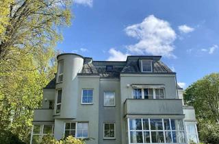 Wohnung kaufen in Spanische Allee 111A, 14129 Nikolassee, Idyllisch gelegene Stadtvilla - Wohnen über 2 Etagen und großem Garten