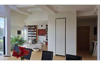 Wohnung kaufen in 10779 Schöneberg, Traumhafte Dachgeschosswohnung mit großzügiger Aufdachterrasse in Schöneberg