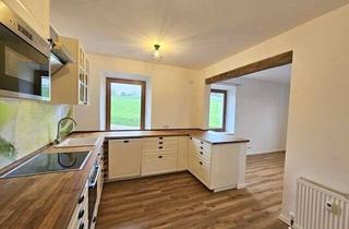 Wohnung kaufen in 82383 Hohenpeißenberg, „Attraktive 4-Zimmer-Wohnung mit Balkon und Stellplätzen – KfW-115“