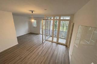 Wohnung kaufen in Lindenstraße 25c, 12555 Köpenick, Charmante 1,5-Zimmer Wohnung im 3. OG mit Loggia in Berlin-Köpenick direkt an der Spree