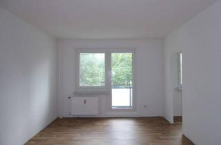Wohnung mieten in Kastanienallee 117, 12627 Hellersdorf, Kleine, süße Wohnung mit Duschbad und Balkon im Grünen!