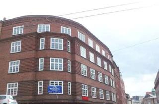 Wohnung mieten in 19053 Altstadt, Großzügige 2-Zimmer-DG-Wohnung mit Personenaufzug in der Altstadt zu mieten!