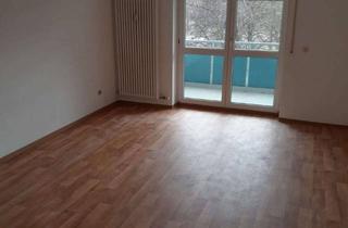 Wohnung mieten in Siebenbürgenerstraße, 83301 Traunreut, Familienfreundliche 3-Zimmer-Wohnung im 2. Obergeschoss mit Balkon