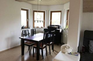 Wohnung mieten in 72127 Kusterdingen, Großzügige 4,5 Zimmer-Wohnung im 1. Obergeschoss mit Balkon