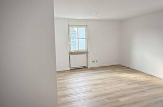 Wohnung mieten in Matterstockstr. 27, 97080 Grombühl, Große, frisch renovierte 1‑Zimmer‑Wohnung in Top‑Lage in Grombühl