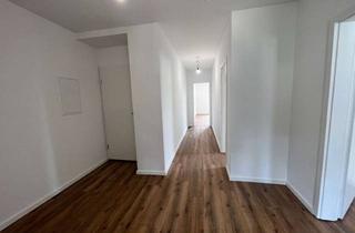 Wohnung mieten in Reichshofstr. 117, 58239 Schwerte, Jung renovierte Wohnung 2. OG mit Balkon in Schwerte-Westhofen