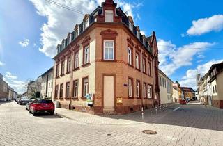 Haus kaufen in 76227 Durlach, Seltene Investitionschance! Historisches Wohn- und Geschäftshausensemble mit Potenzial in Durlach