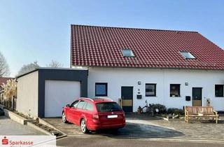 Doppelhaushälfte kaufen in 37181 Hardegsen, Doppelhaushälfte mit Garagen in Hevensen