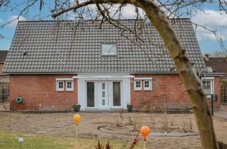 Einfamilienhaus kaufen in Ziethener Straße 59, 23909 Ratzeburg, Ratzeburg: Hier passt das ganze Leben rein – saniertes Einfamilienhaus mit Garten zu kaufen!