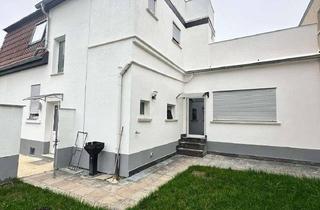 Haus kaufen in 68623 Lampertheim, Haus mit viel Potenzial in ruhiger Lage in Lampertheim ideal für Familien oder Kapitalanleger