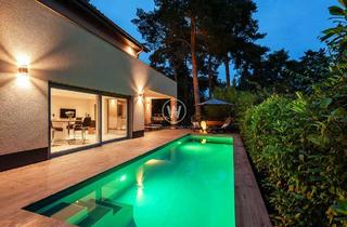 Haus kaufen in 16348 Wandlitz, Refugium der Extraklasse! High-Tech mit Erdwärme, Gegenstrompool, PV-Anlage, Kamin, Luxusbad u.v.m.