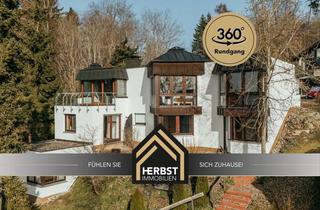 Villa kaufen in 78048 Villingen-Schwenningen, Architektenvilla mit Panoramablick -Drei Hauszugängen, Privatsphäre und Waldrandlage