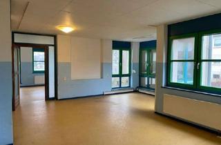 Gewerbeimmobilie mieten in Andreas-Bräm-Str. 68, 47506 Neukirchen-Vluyn, Genehmigte KiTa Räumlichkeiten mit 2 Etagen, Bewegungsraum und Außenfläche
