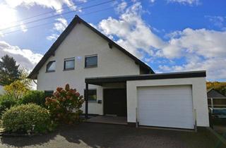 Mehrfamilienhaus kaufen in 53773 Hennef, Mehrfamilienhaus mit zwei freien Wohnungen - Eigennutzung + attraktive Mieteinnahmen möglich